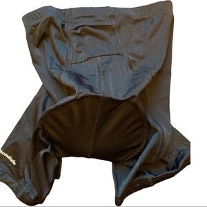 Cannondale size medium black bike shorts, elastic stay in place bottom of shorts